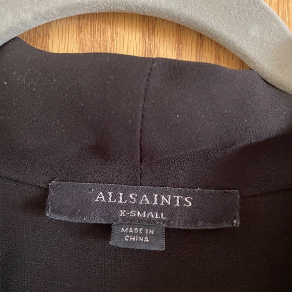 EUC Drapey sheer sleeveless blouse - Picture 2 of 4